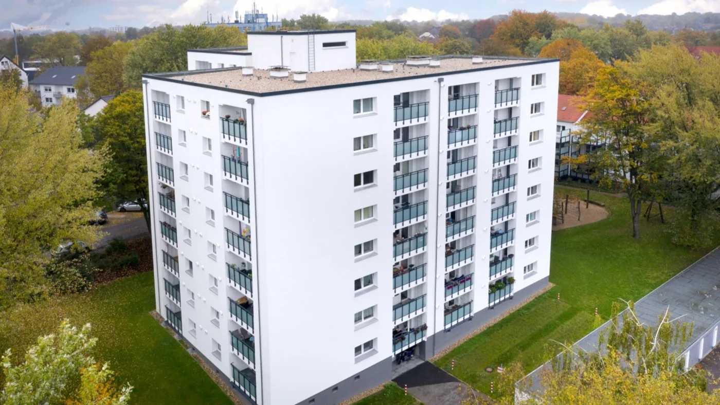 Drohnenaufnahme eines Wohnhochhauses in Essen — Luftbild, Maximilian Sydow