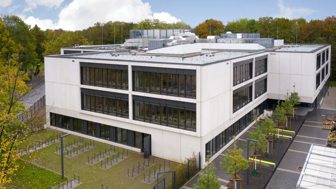 Gebäudeensemble am Kolkrabenweg, Köln — Architektur im Kontext, Maximilian Sydow